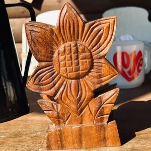 Wooden sunflower napkin holder